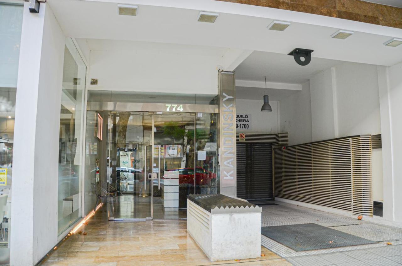 Monoambiente Super Amplio Y Comodo, Ideal Para Explorar La Ciudad Buenos Aires Bagian luar foto