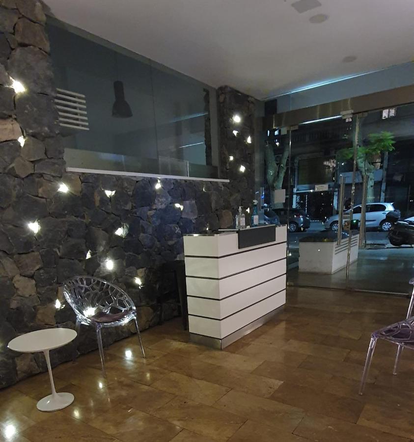Monoambiente Super Amplio Y Comodo, Ideal Para Explorar La Ciudad Buenos Aires Bagian luar foto