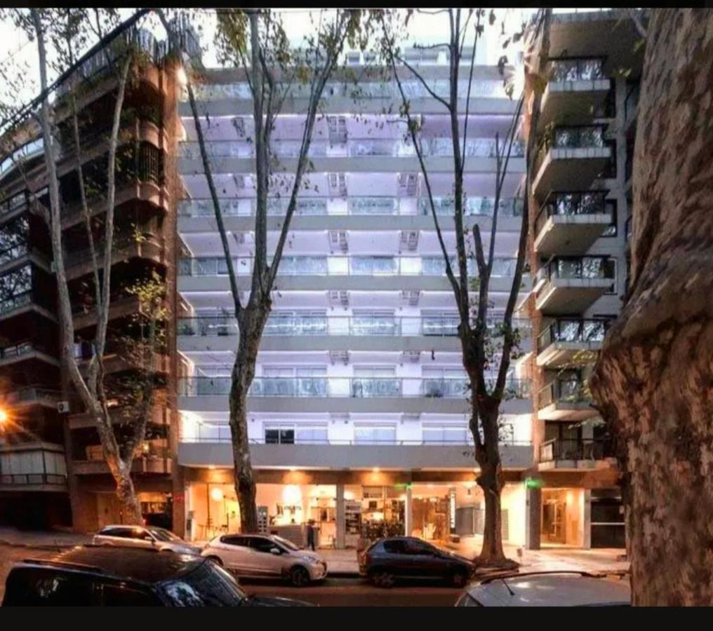 Monoambiente Super Amplio Y Comodo, Ideal Para Explorar La Ciudad Buenos Aires Bagian luar foto