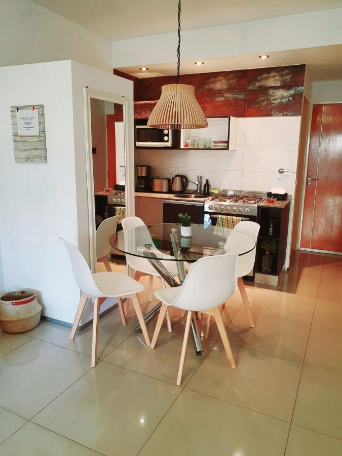 Monoambiente Super Amplio Y Comodo, Ideal Para Explorar La Ciudad Buenos Aires Bagian luar foto