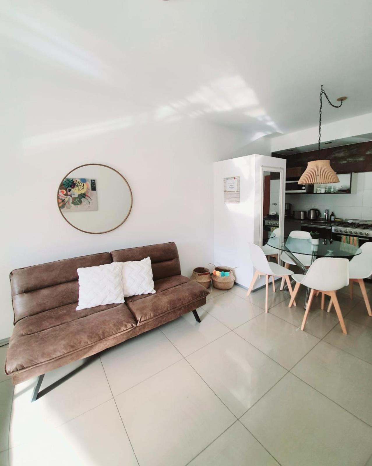 Monoambiente Super Amplio Y Comodo, Ideal Para Explorar La Ciudad Buenos Aires Bagian luar foto