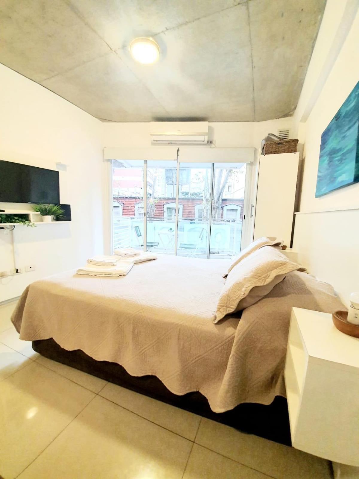 Monoambiente Super Amplio Y Comodo, Ideal Para Explorar La Ciudad Buenos Aires Bagian luar foto